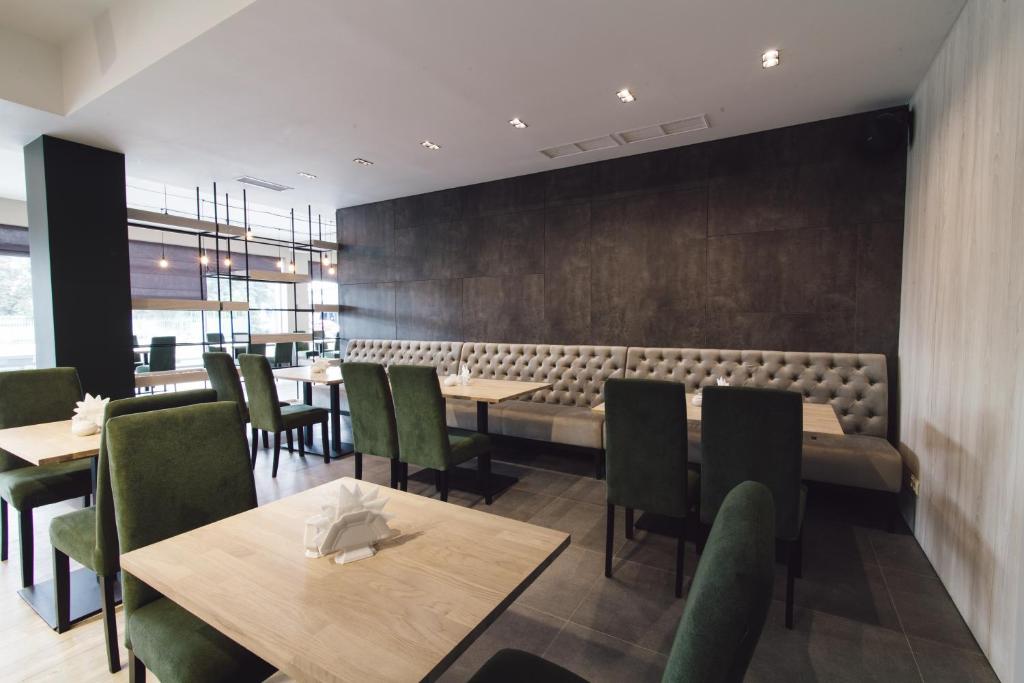 Restaurace v ubytování Zinedine Sport-Hotel