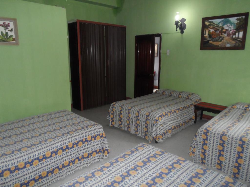 Casa Landivar Hotel - Camera Quadrupla Con Bagno Privato