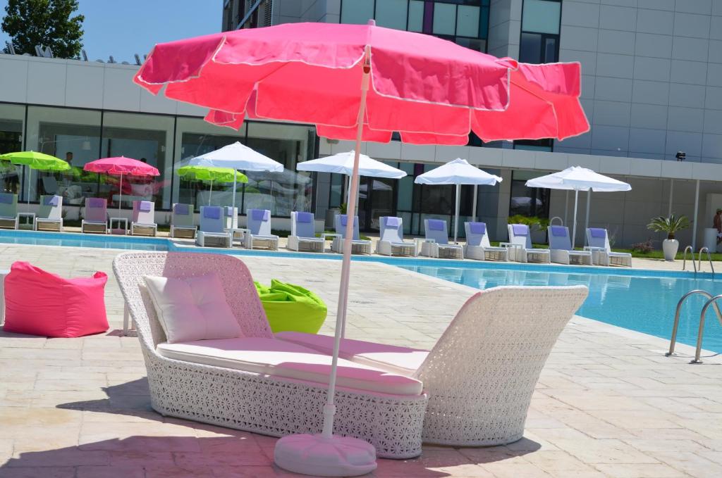 Bazén v ubytování Hotel Melodia nebo v jeho okolí