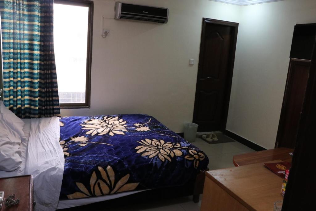 National City Hotel - Deluxe Double Room