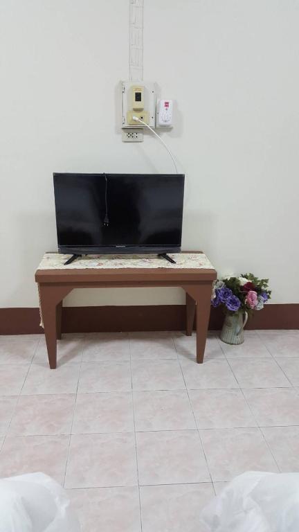 TV a/nebo společenská místnost v ubytování Chanathinat Place