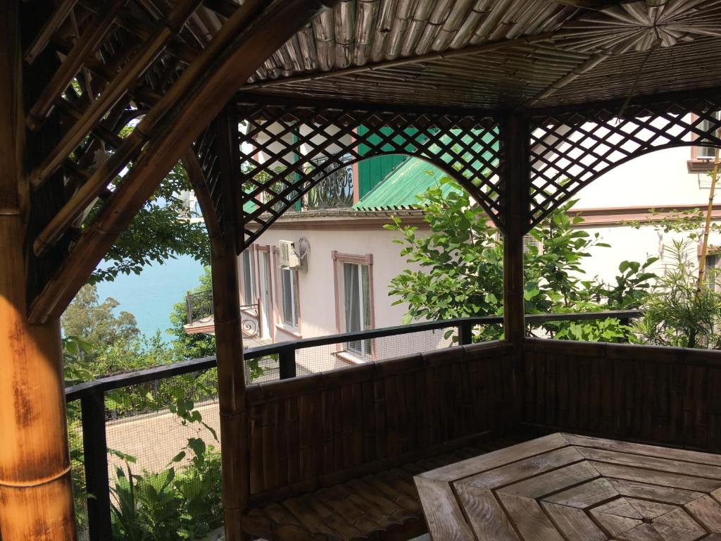 Balkón nebo terasa v ubytování Mount Villa Kvariati