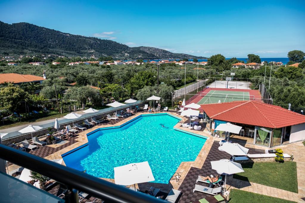 Bazén v ubytování Korina Hotel nebo v jeho okolí