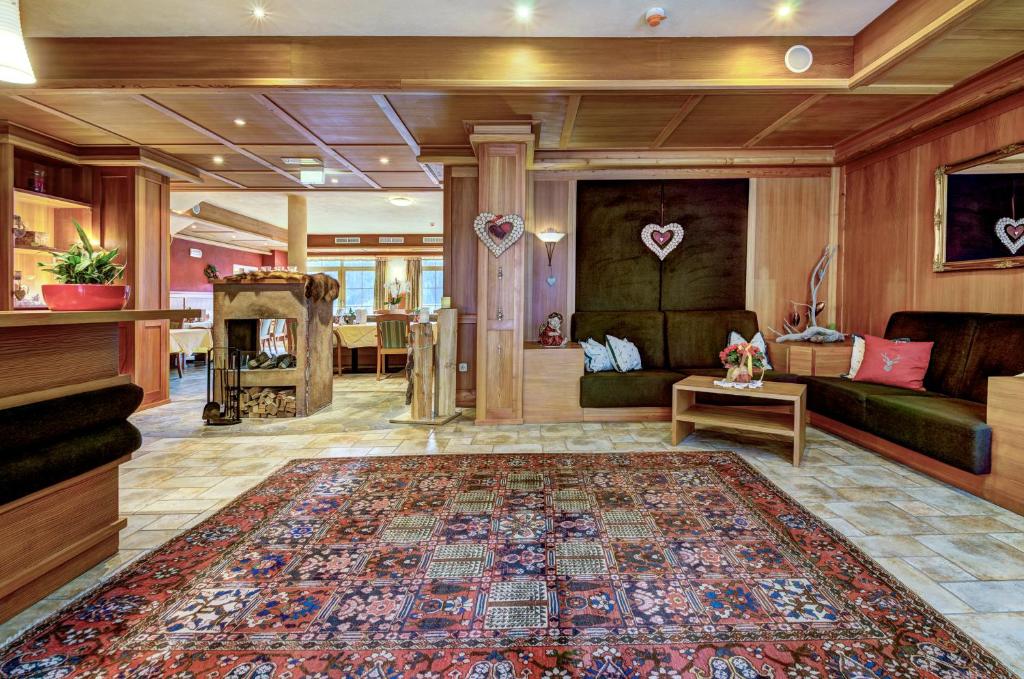 Posezení v ubytování Berghotel Jaga-Alm