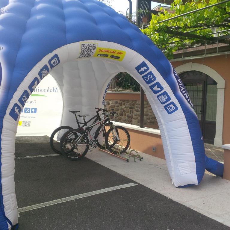 Jízda na kole v ubytování Hotel Al Sole - ENJOY HOLIDAY nebo okolí
