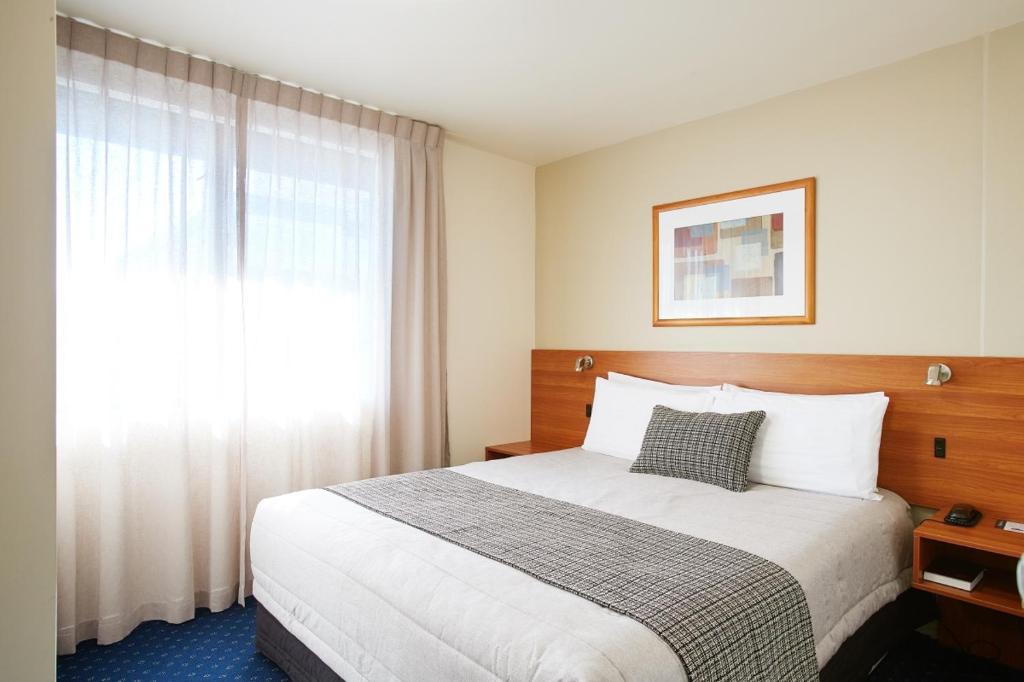 Ventura Inn & Suites Hamilton - Resim 14