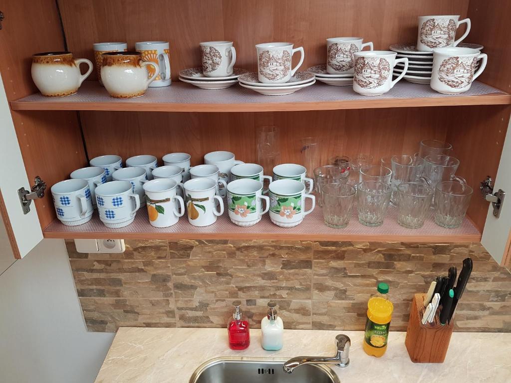 Set per la preparazione di tè e caffè presso Chalupa na Šumavě, od soboty do soboty