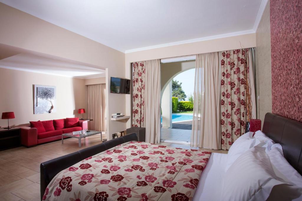 Alexandra Beach Spa Resort - 12