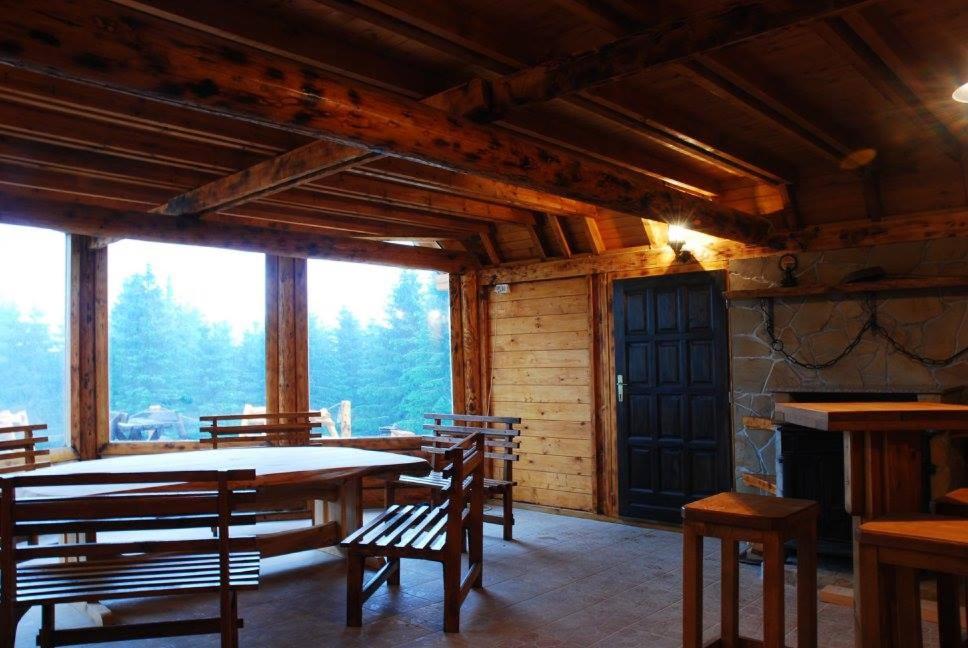 Fotografie z fotogalerie ubytování Mountain bungalows and a Hobbit House - Jazavčije Rupe v destinaci Han Pijesak