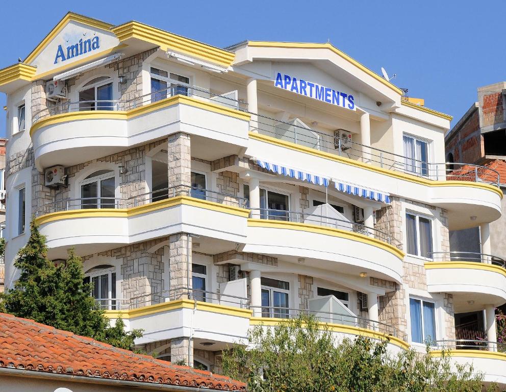 Το κτήριο όπου στεγάζεται  το διαμέρισμα