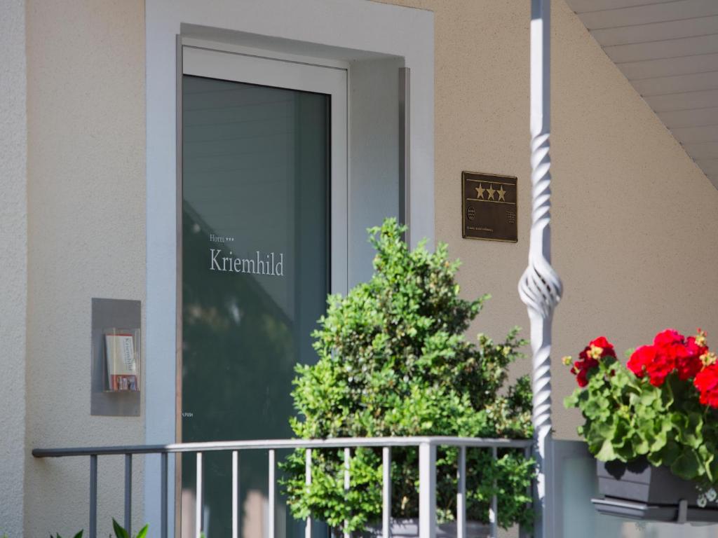 Hotel Kriemhild am Hirschgarten - Resim 45