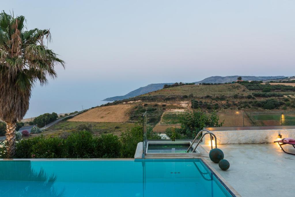 The swimming pool at or close to Sea View Villas