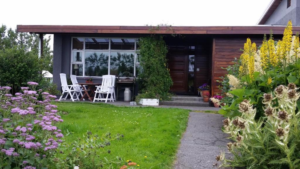 Zahrada ubytování Dilksnes Guesthouse