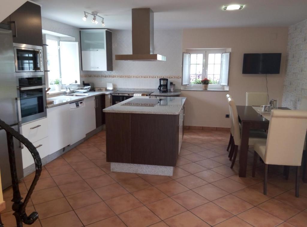 Zdjęcie z galerii obiektu Vivienda de Uso Turístico Carballo Blanco 1 w mieście Barral