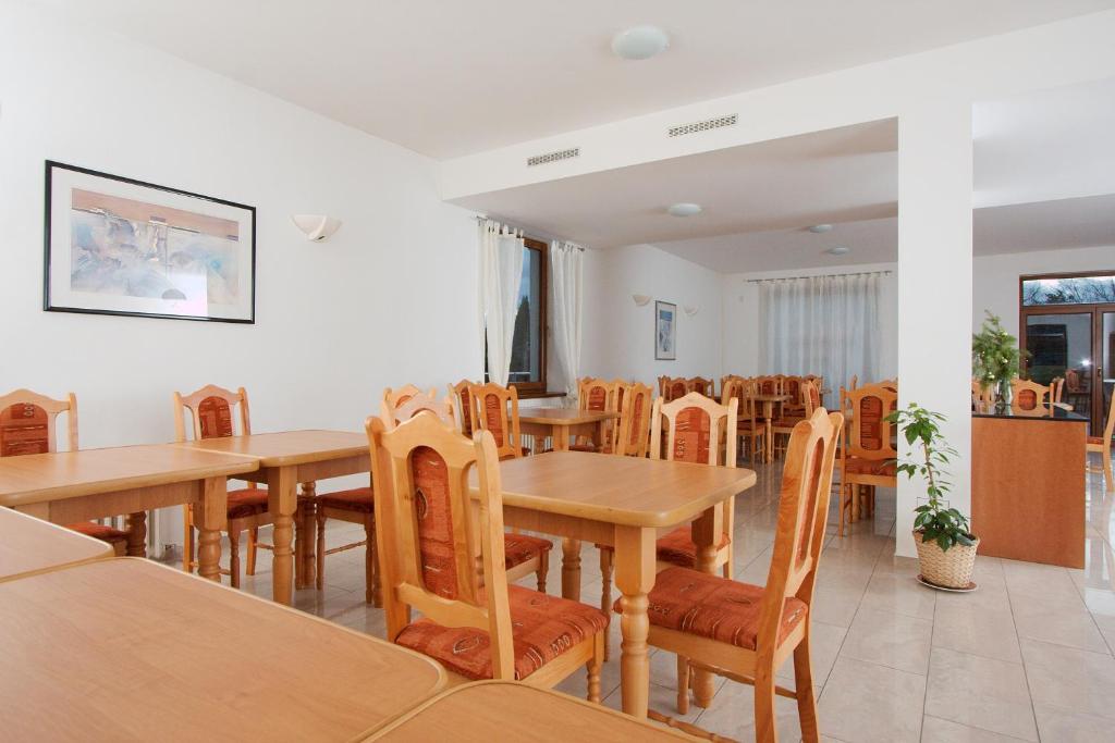 Fotografie z fotogalerie ubytování Hotel CHOTOL v destinaci Horoměřice