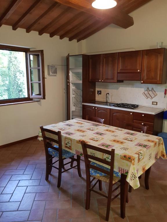 Kuchnia lub aneks kuchenny w obiekcie Agriturismo Podere Casalone