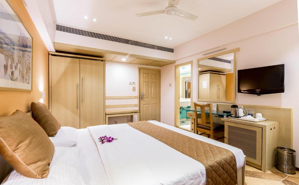 امکانات The Royal Orchid Hotel, Chembur - تصویر ۴