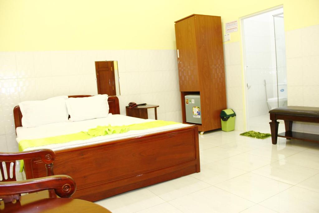 Giường trong phòng chung tại Tan My Thien Hotel