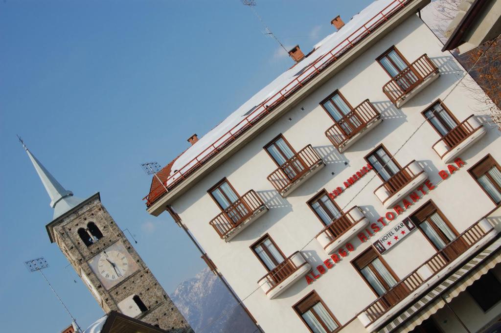 Budova, kde se hotel nachází
