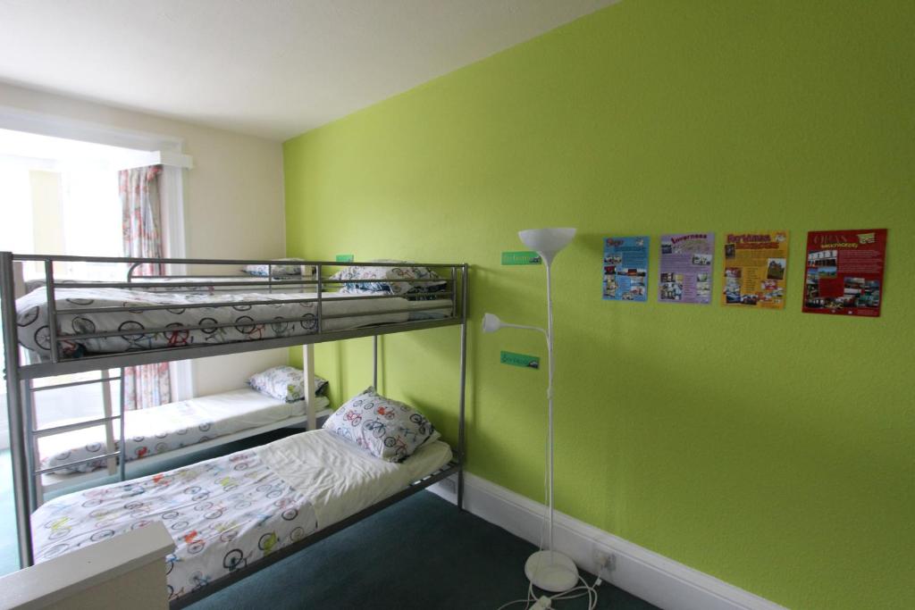 Pitlochry Backpackers - Bed In Een Gemengde Slaapzaal Met 8 Bedden