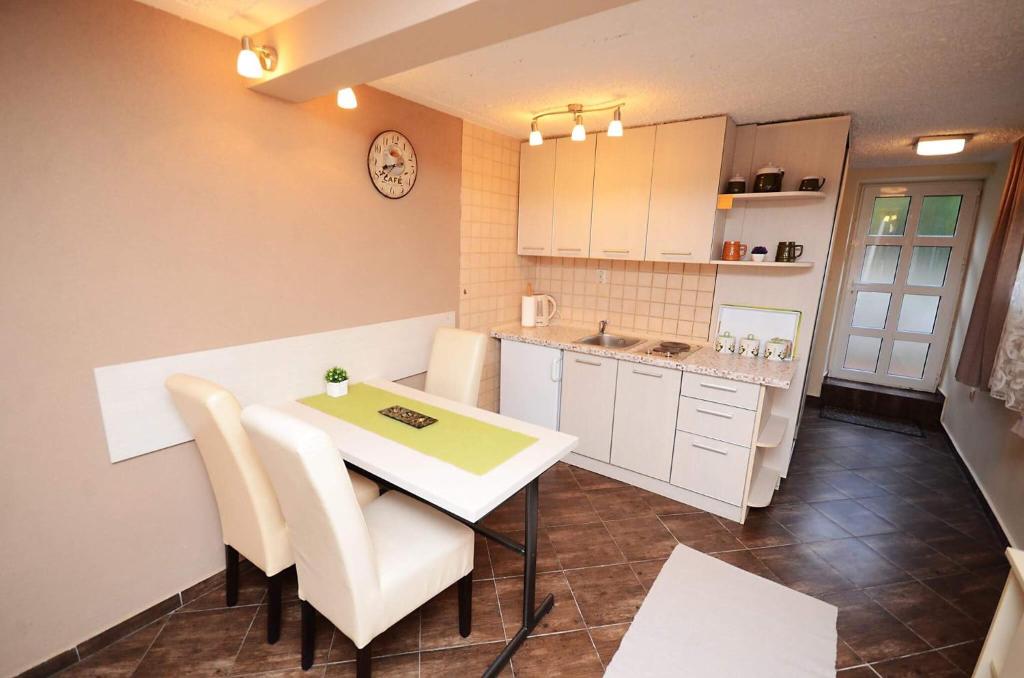 Apartment Garden廚房或簡易廚房