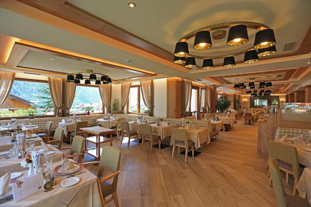 Restaurace v ubytování Hotel Cesa Tyrol
