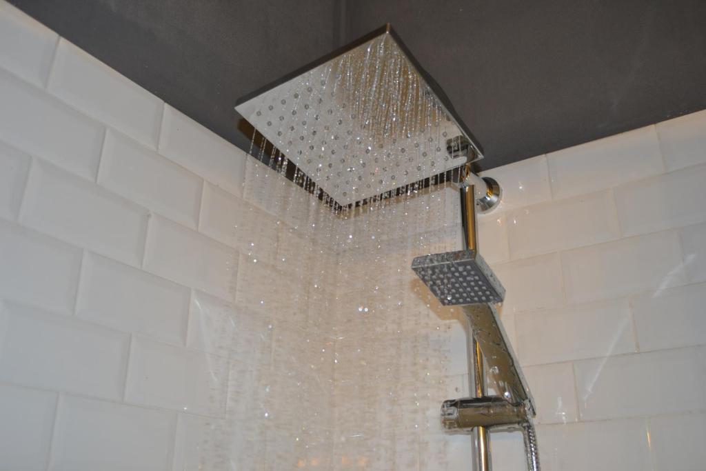 A bathroom at CIASEME'