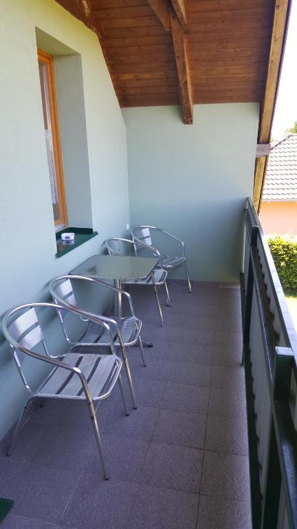 Balkón alebo terasa v ubytovaní Apartman Nóra II.