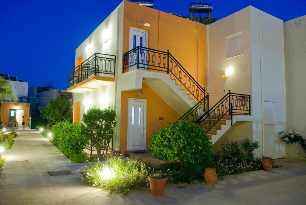 Budova, kde se aparthotel nachází