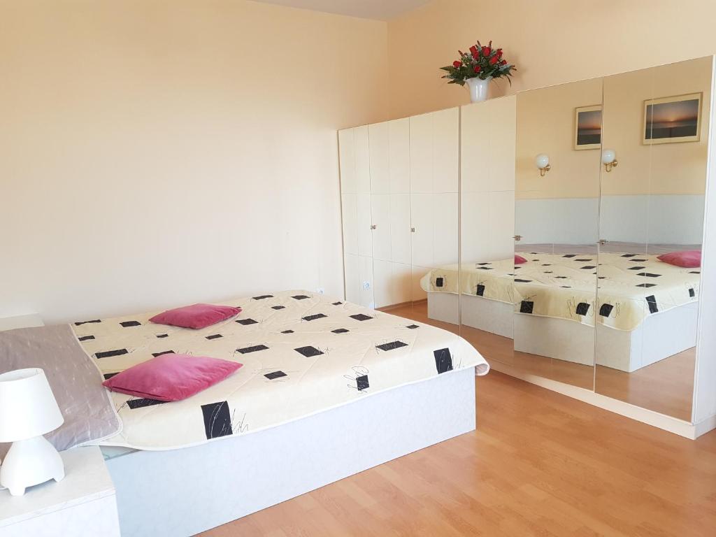 Trakata Villa Apartments - One-Bedroom Apartment With Sea View