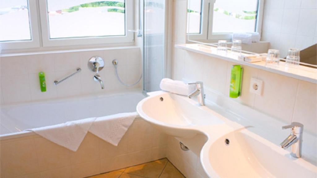 Koupelna v ubytování Elbhotel Bad Schandau