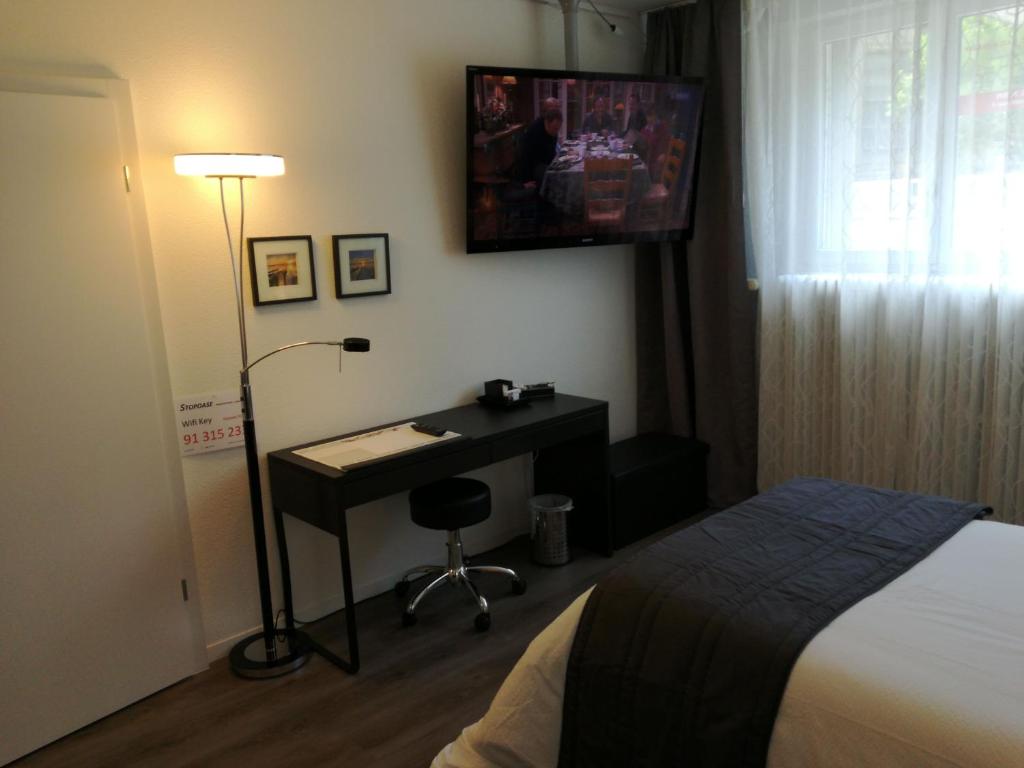 Stopoase - Single Room With Shower