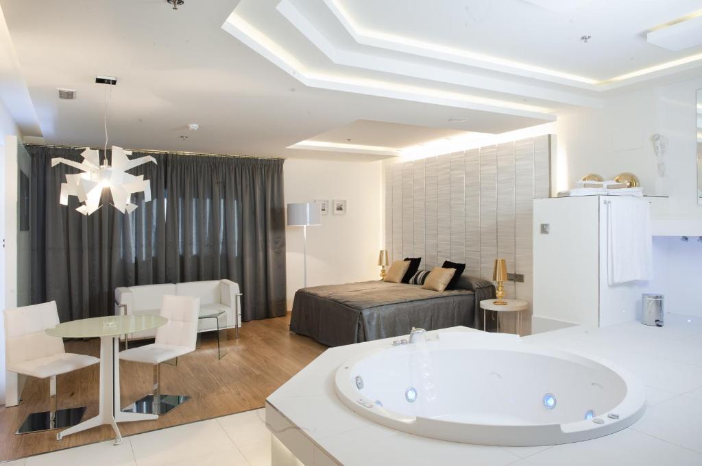 Kadrit Hotel, Cadrete – Precios actualizados 2023