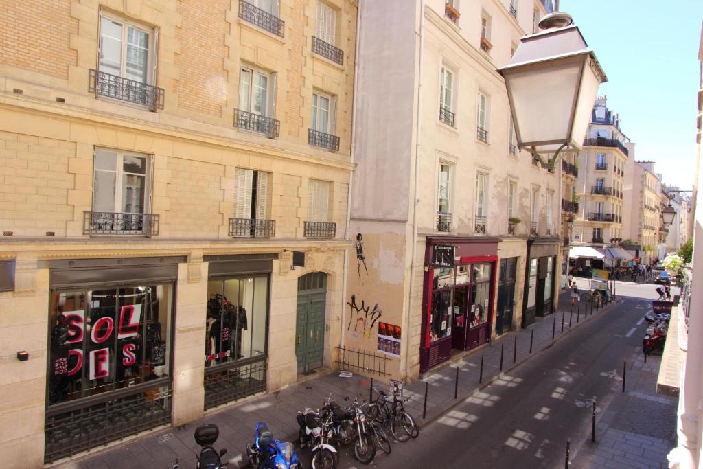 Hotel de la Bretonnerie - Resim 6