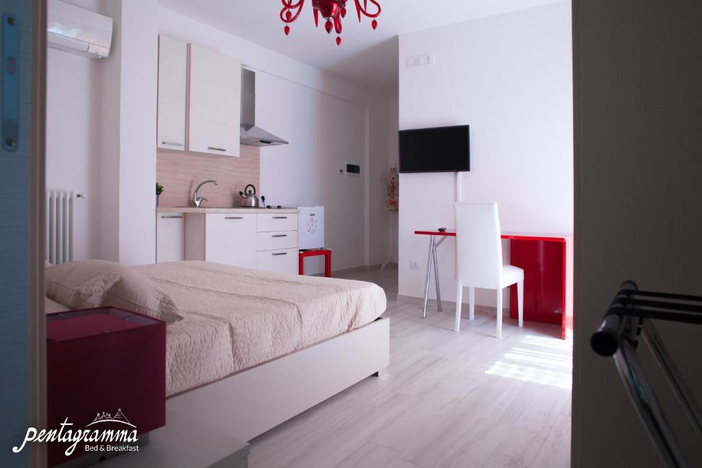 A kitchen or kitchenette at Il Pentagramma