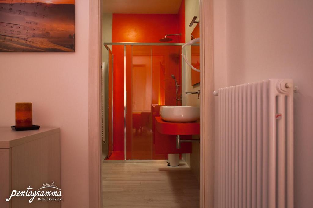 A bathroom at Il Pentagramma