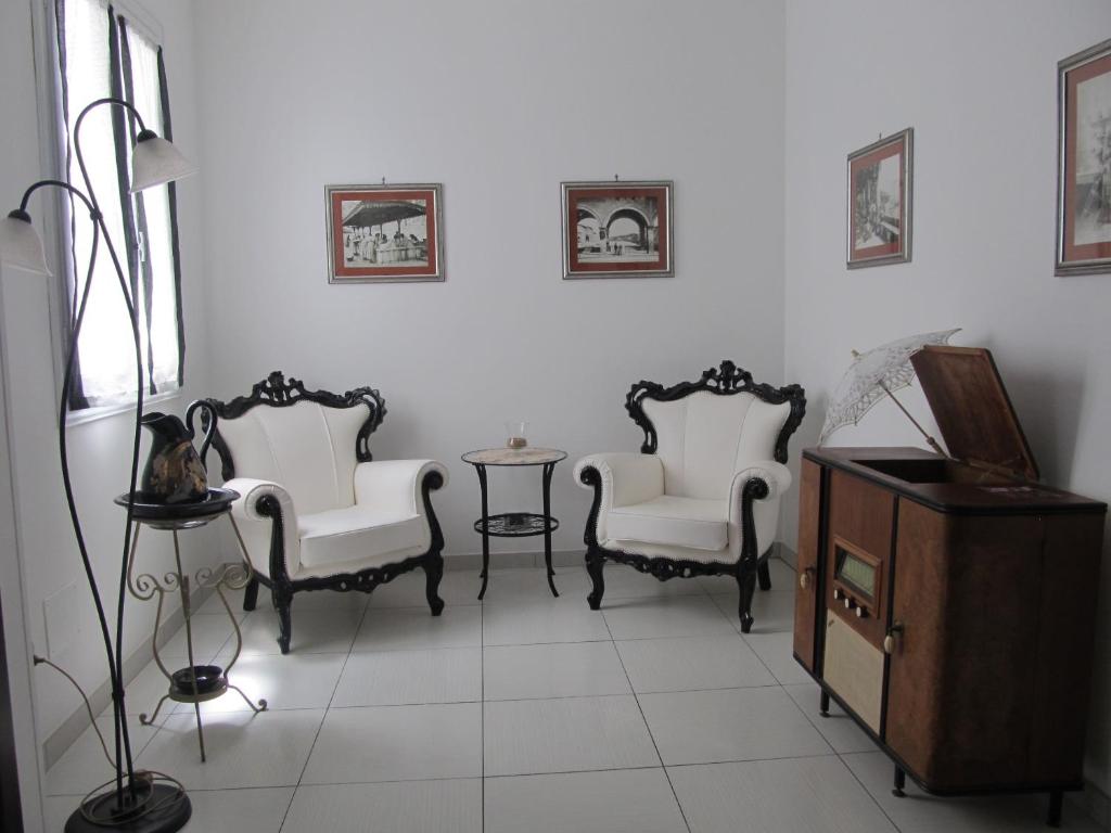 Posezení v ubytování B&B Persi Nel Sud, Pozzallo