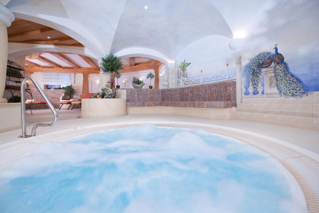 Bazén v ubytování Hotel Regina nebo v jeho okolí