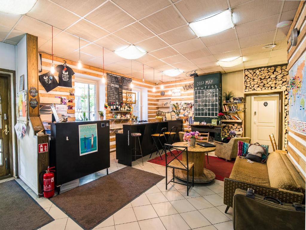 Kuchyň nebo kuchyňský kout v ubytování Downtown Forest Hostel & Camping
