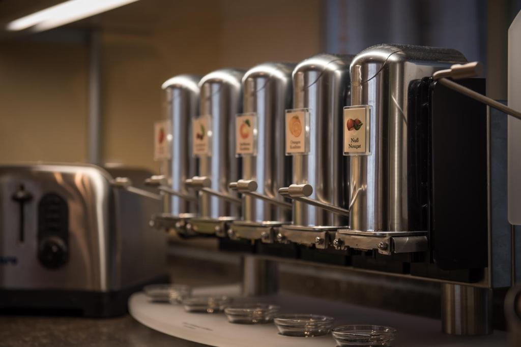 Hotel Derby Interlaken - self check-in - Resim 18