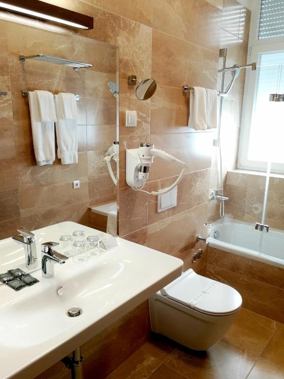 Hotel Maroon - Resim 18