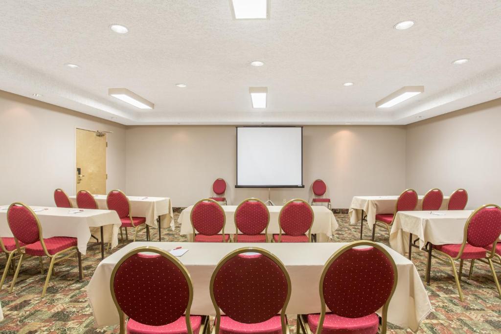 Konferenční prostory v ubytování Ramada by Wyndham St George