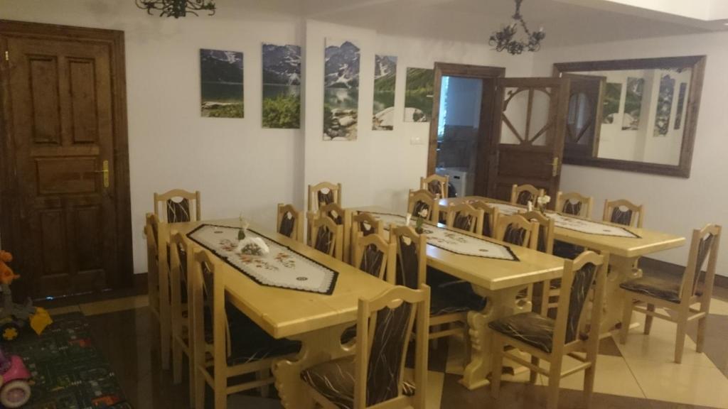 Gospodarstwo agroturystyczne Bustryckiにあるレストランまたは飲食店