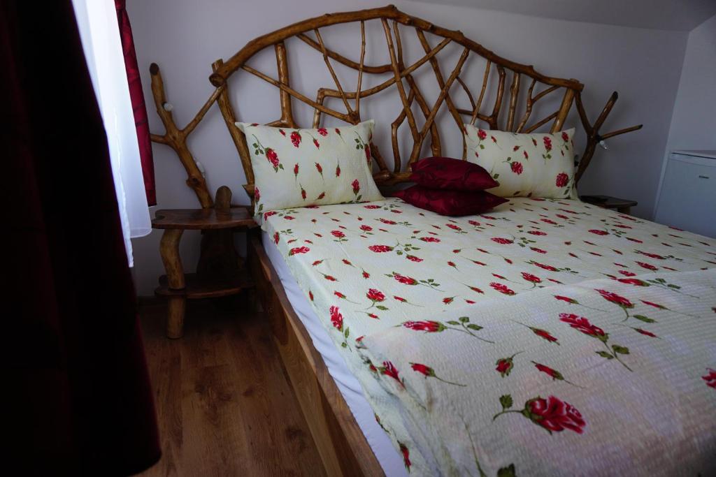 Postel nebo postele na pokoji v ubytování Casa Vlad