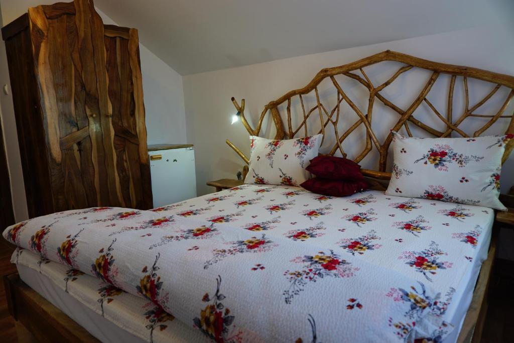 Postel nebo postele na pokoji v ubytování Casa Vlad