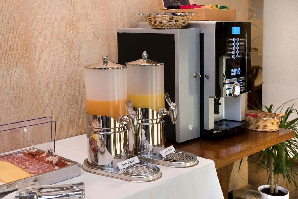 Sadržaji za pripremu kafe i čaja u objektu Hotel Art