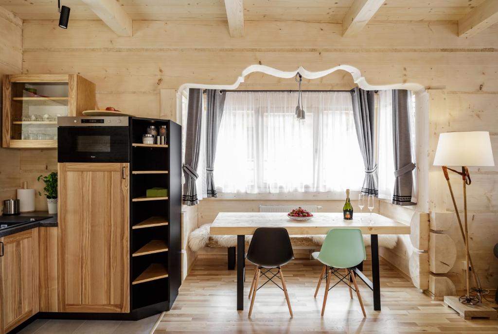 Kuchyňa alebo kuchynka v ubytovaní Tatra Wood House