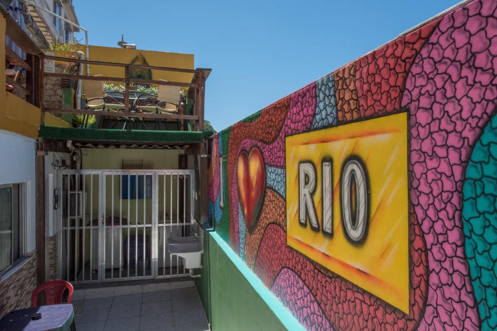  Babilonia Rio Hostel