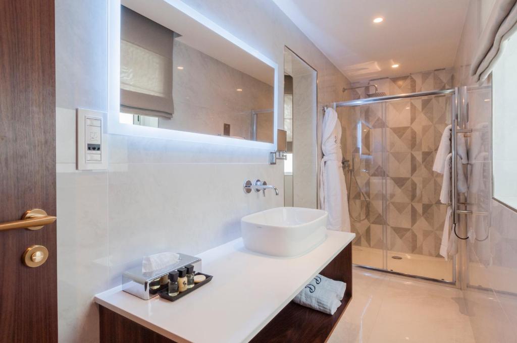 The Duke Boutique Hotel - 3