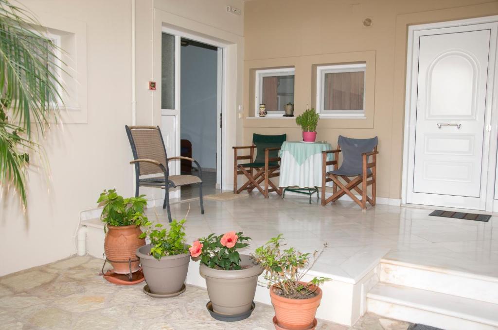 Patio nebo venkovní prostory v ubytování Iria Bay